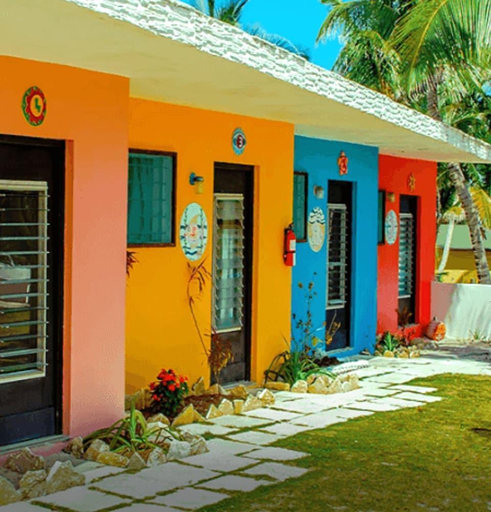 Greenwood Beach Resort Bailey Town  Exterior photo